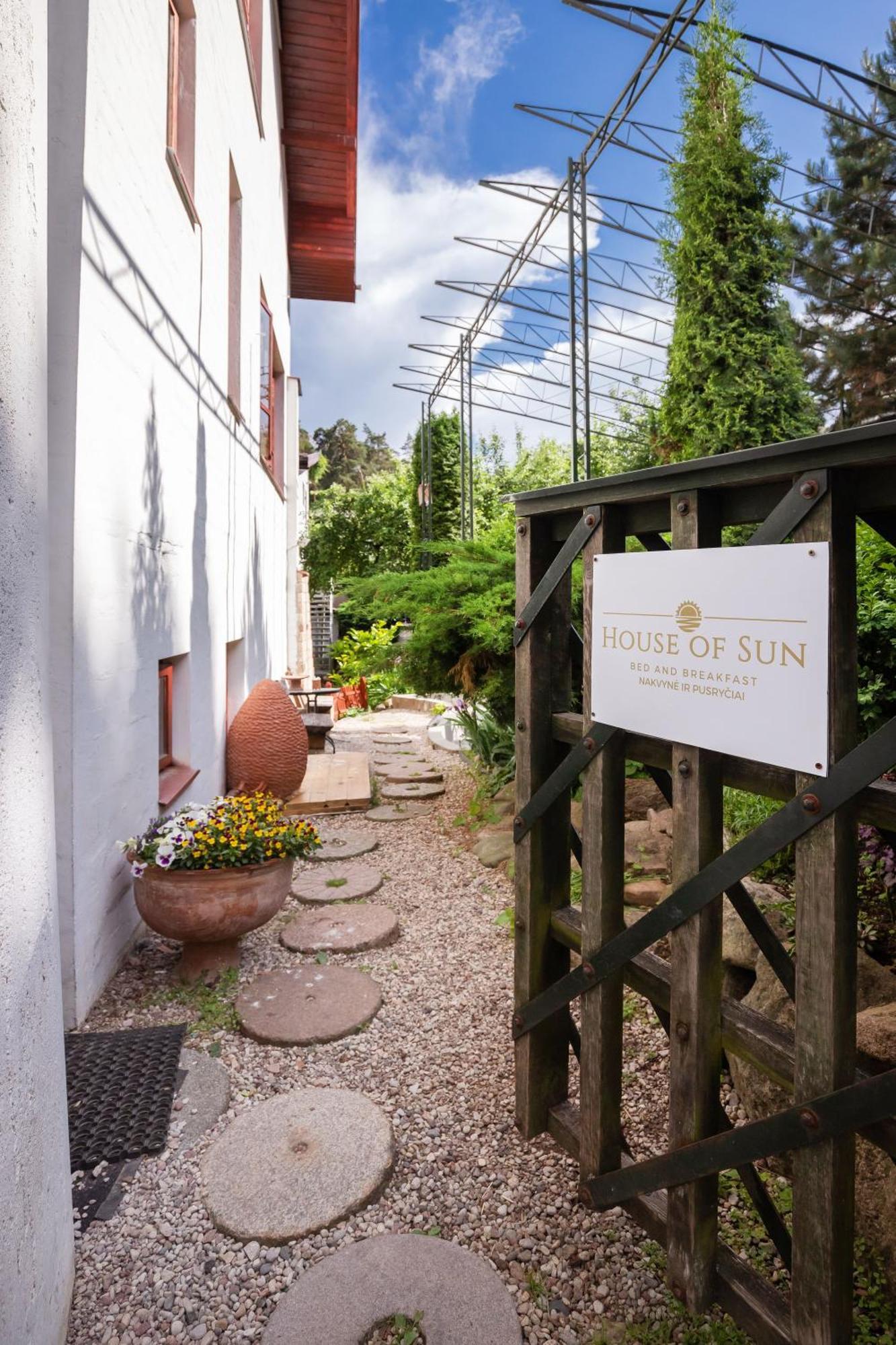 House Of Sun Bed and Breakfast VNO Eksteriør billede